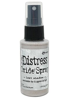 TSO82743 Tim Holtz Distress Oxide Spray Lost Shadow grå spray
