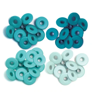 41589-3 We R Memory Keepers Wide Eyelets 32 pcs Aqua turkis blå grønne ekstra brede eyelets WRMK