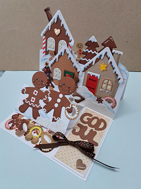 BLD1601 By Lene Dies Gingerbread House peberkage hus honningkage hus cookies småkager julekager julehus
