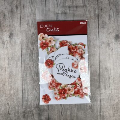 2872 Dan Cuts Små Blomster die-cuts blomster pynt tillykke tekster